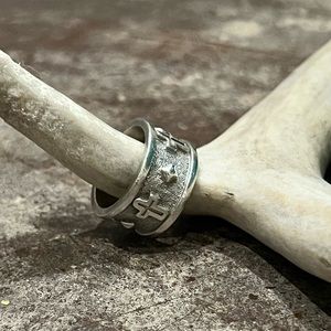 JAMES AVERY Vintage Rare Retired James Avery Sterling Silver Cross Ring size 5